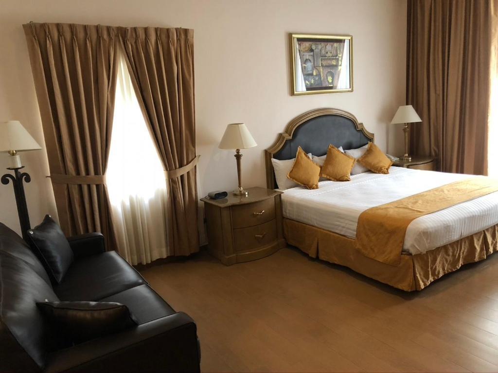 เบสต์ เวสเทิร์น เซนโตร กาเดเรย์ตา Hotel กาเดเรย์ตา ฮิเมเนซ ภายนอก รูปภาพ