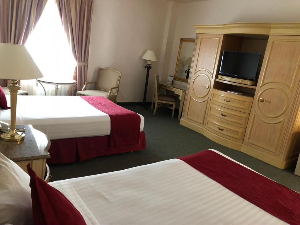 เบสต์ เวสเทิร์น เซนโตร กาเดเรย์ตา Hotel กาเดเรย์ตา ฮิเมเนซ ภายนอก รูปภาพ