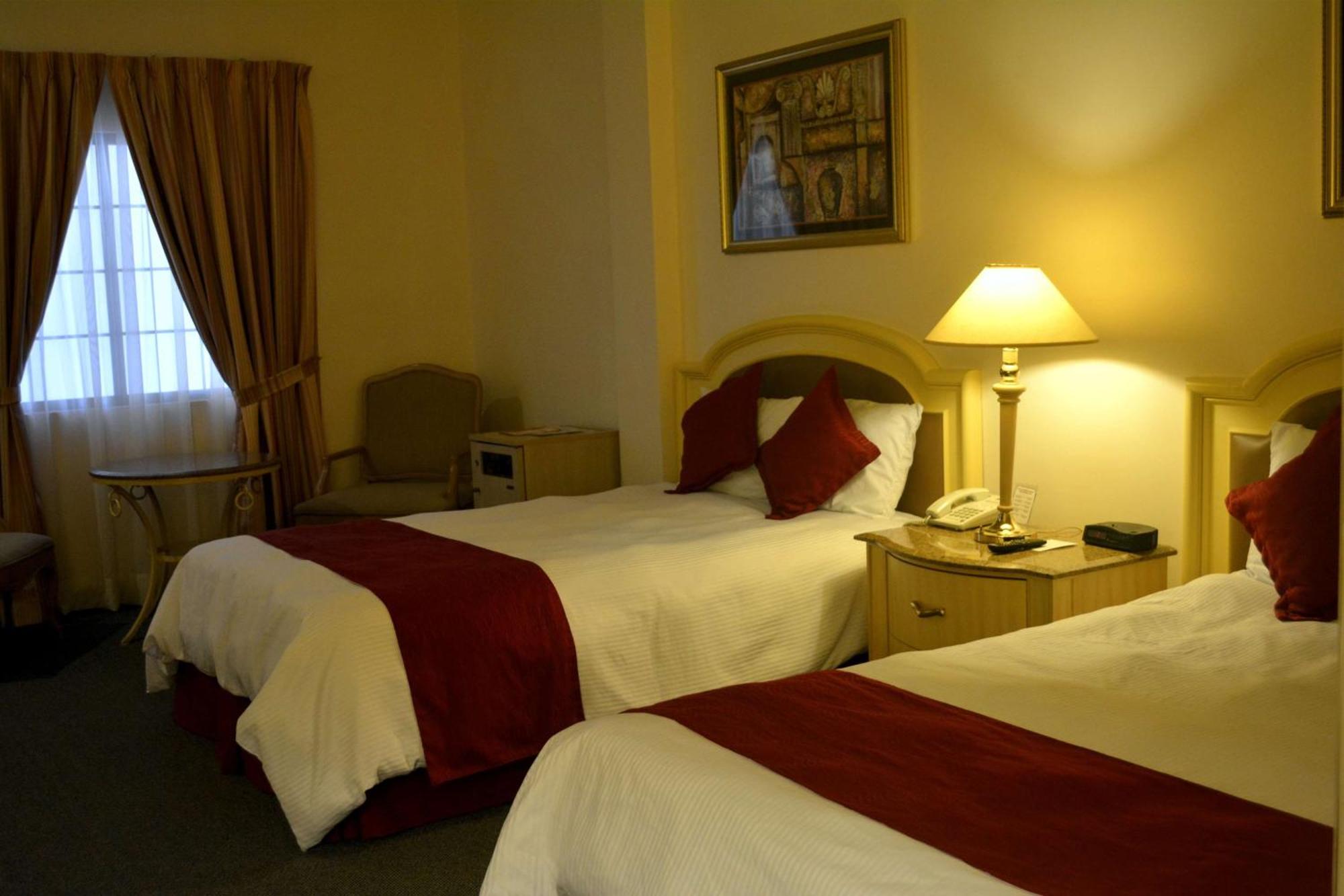 เบสต์ เวสเทิร์น เซนโตร กาเดเรย์ตา Hotel กาเดเรย์ตา ฮิเมเนซ ภายนอก รูปภาพ