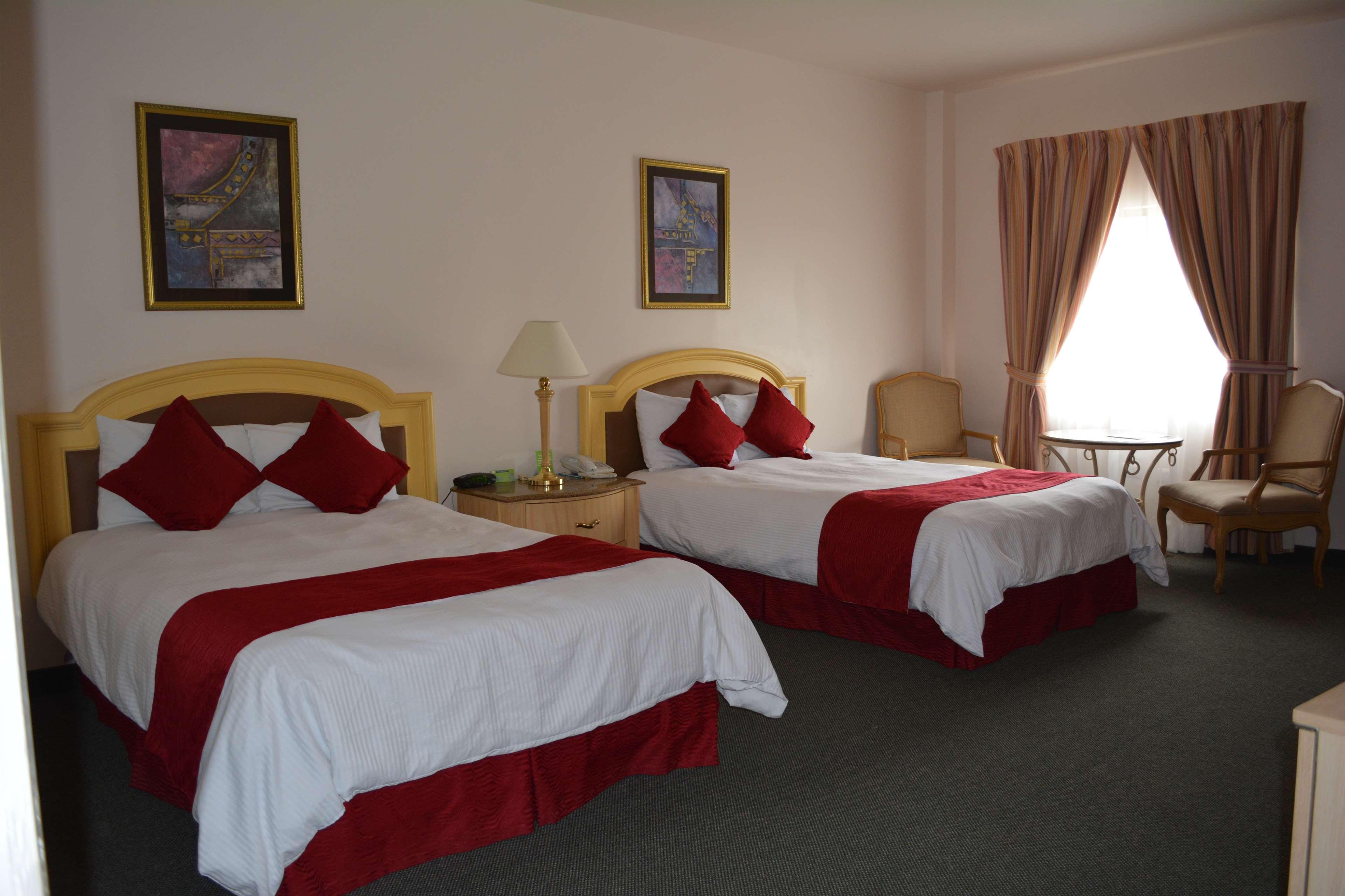 เบสต์ เวสเทิร์น เซนโตร กาเดเรย์ตา Hotel กาเดเรย์ตา ฮิเมเนซ ภายนอก รูปภาพ