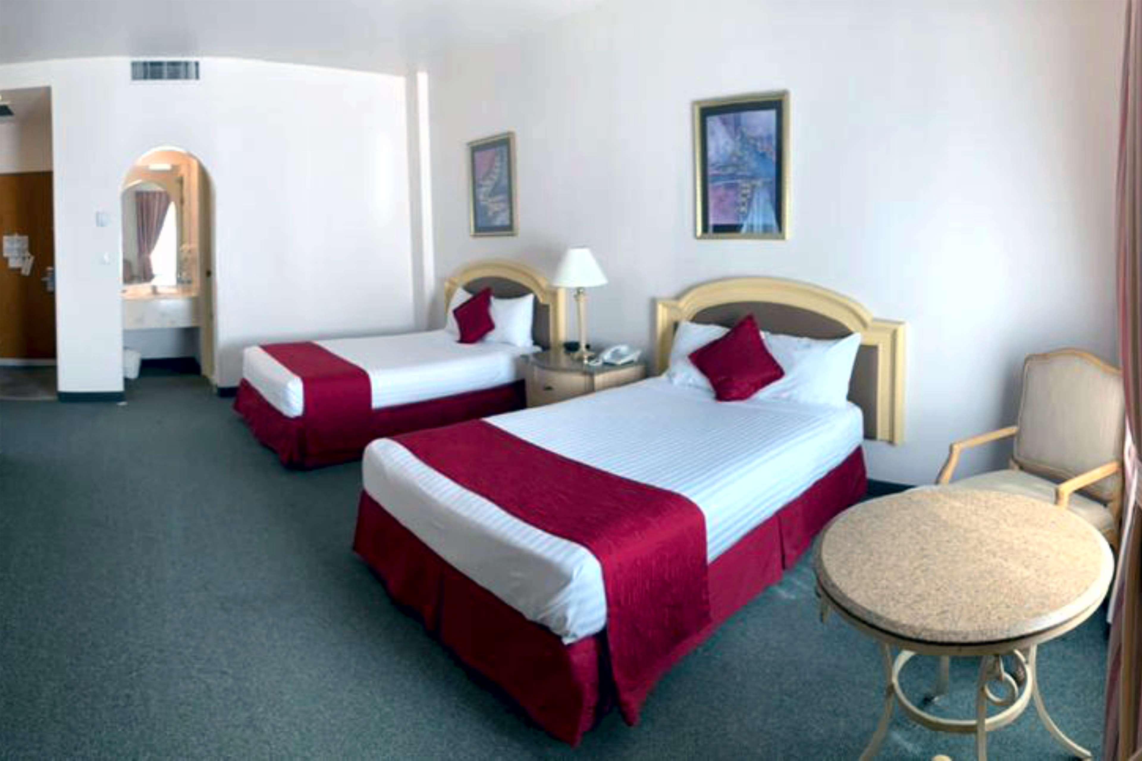 เบสต์ เวสเทิร์น เซนโตร กาเดเรย์ตา Hotel กาเดเรย์ตา ฮิเมเนซ ภายนอก รูปภาพ
