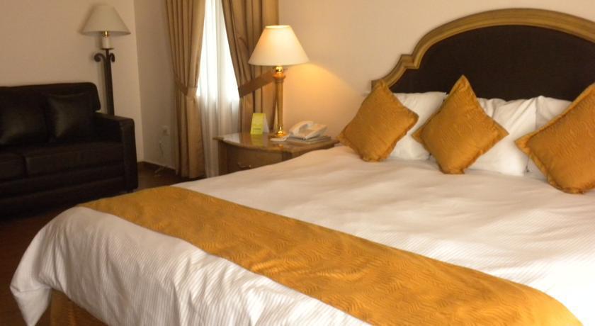 เบสต์ เวสเทิร์น เซนโตร กาเดเรย์ตา Hotel กาเดเรย์ตา ฮิเมเนซ ภายนอก รูปภาพ